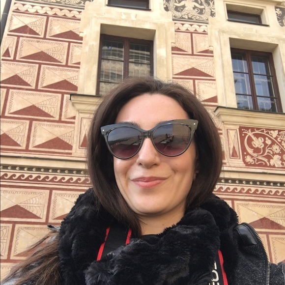 Meet your Posher, Marian - Picture 1 of 1